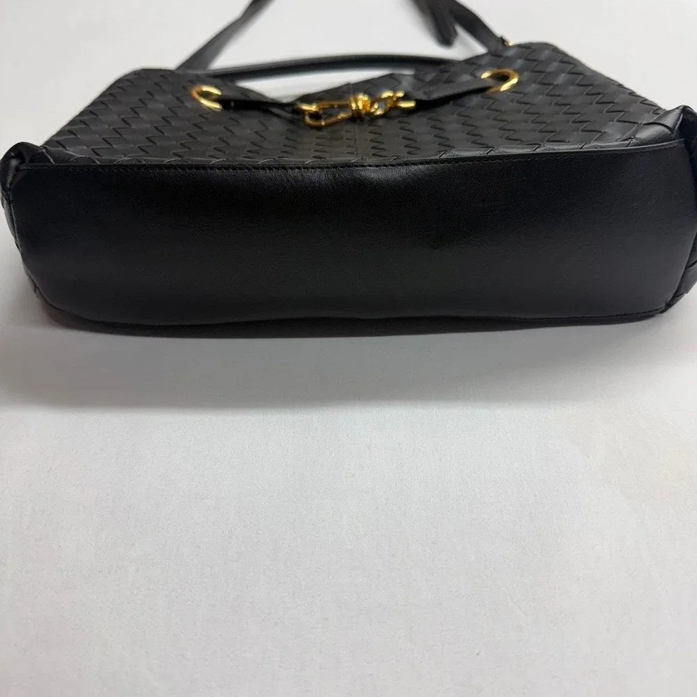 N/A woven faux